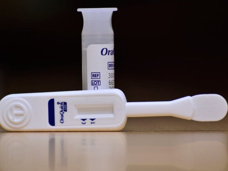 Tes HIV Mandiri melalui Oral Fluid Test: Pilihan Tepat untuk Skrining HIV