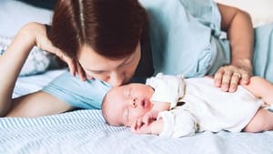 Alasan Ibu dengan HIV Tidak Dianjurkan Menyusui Bayi