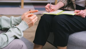 Peran Konselor HIV Online dalam Penanganan dan Pencegahan HIV